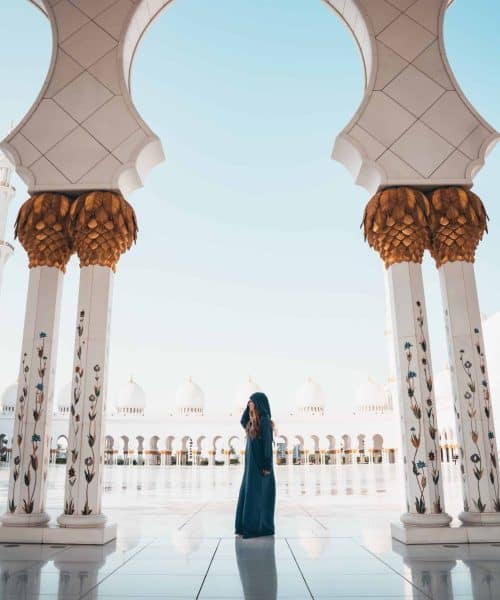 Dress conservatively during your 2 day stopover in Dubai