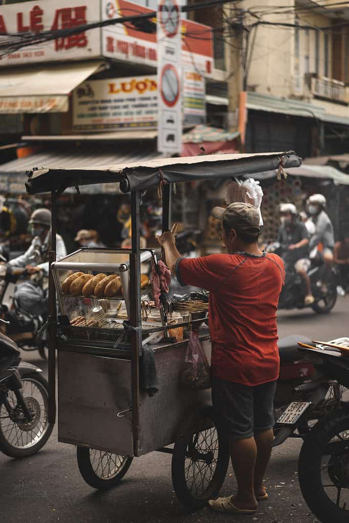 travel-mistake-foodbourne-illness Rules when traveling make sure to consume safe food and water to prevent illness.
