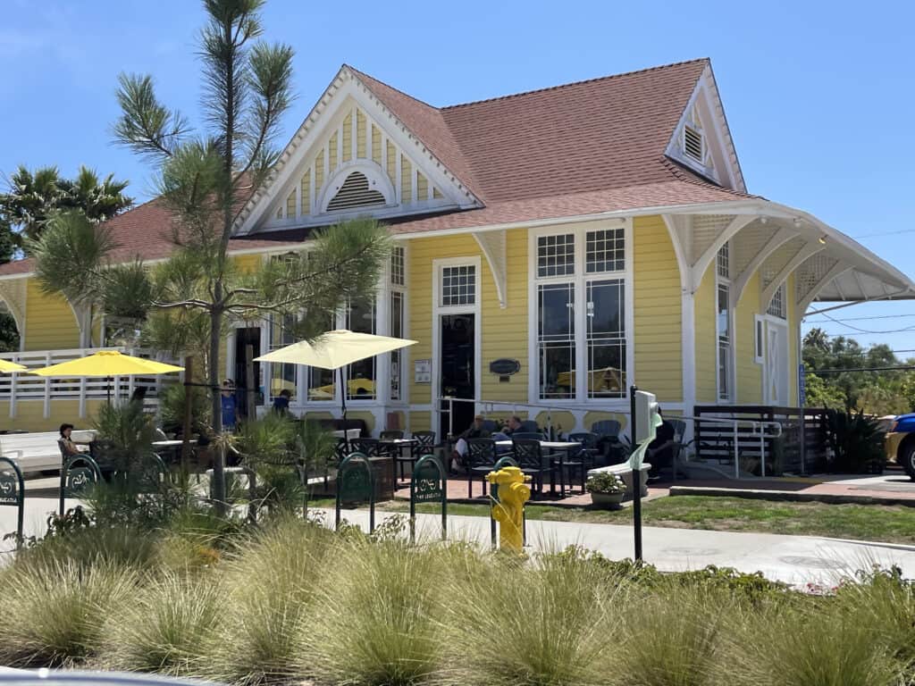 Drink coffee or tea while you relax at the Pannikin Cafe in Encinitas